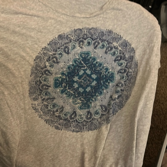 Indigo Tops - Gray Shirt with Mandela pattern